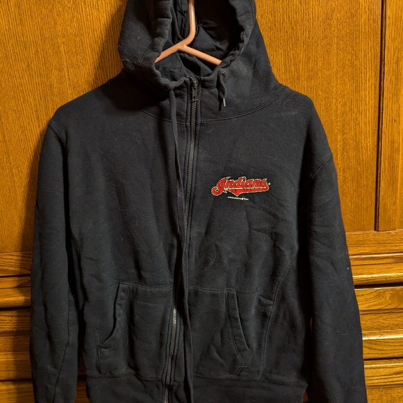 Women's Cleveland Indians zip up hoodie - Picture 1 of 3